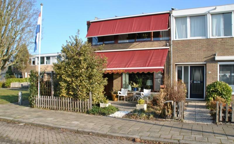 Bordine Guesthouse Leeuwarden Exterior foto